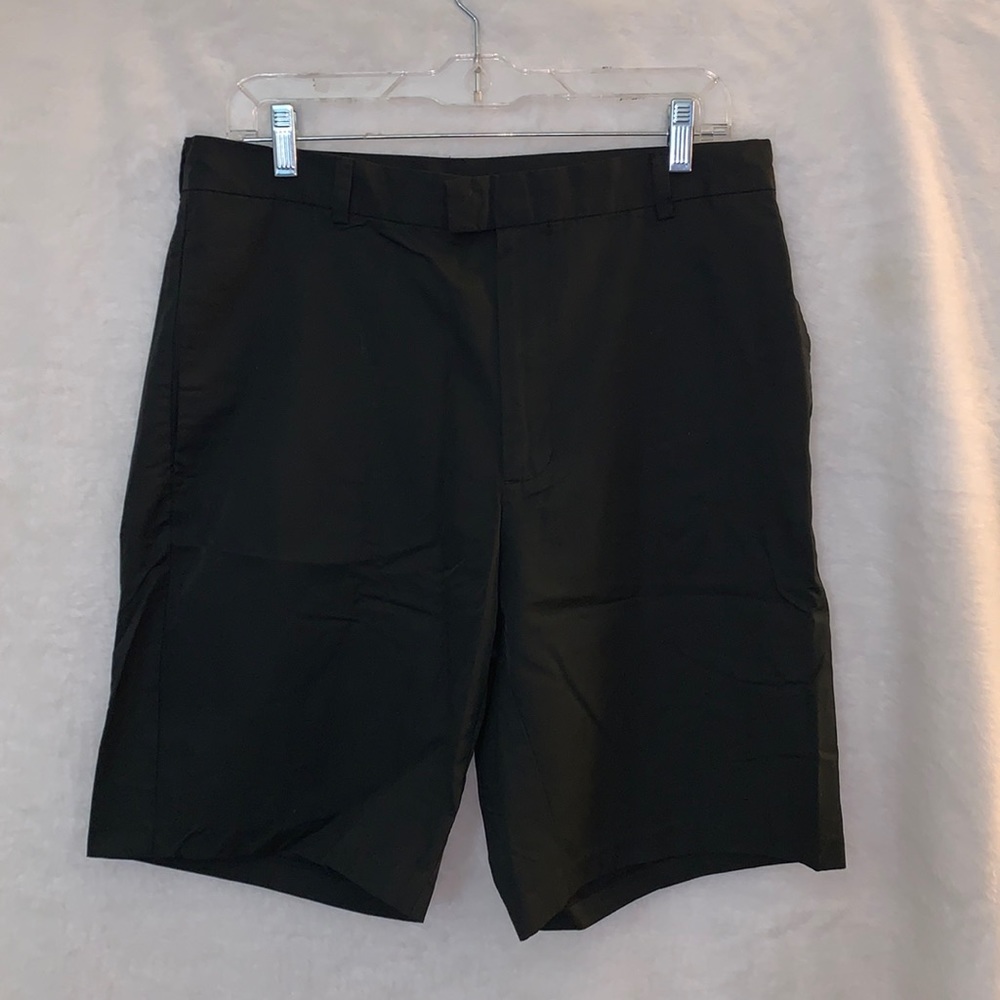 Kenneth Cole Reaction Size 33 Black 9” inseam Preowned
